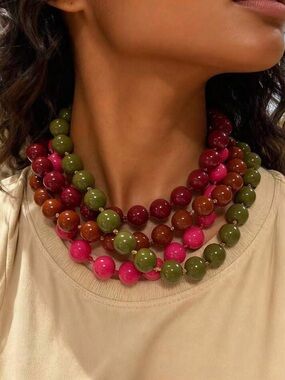 Statement beaded olive necklace A1791
